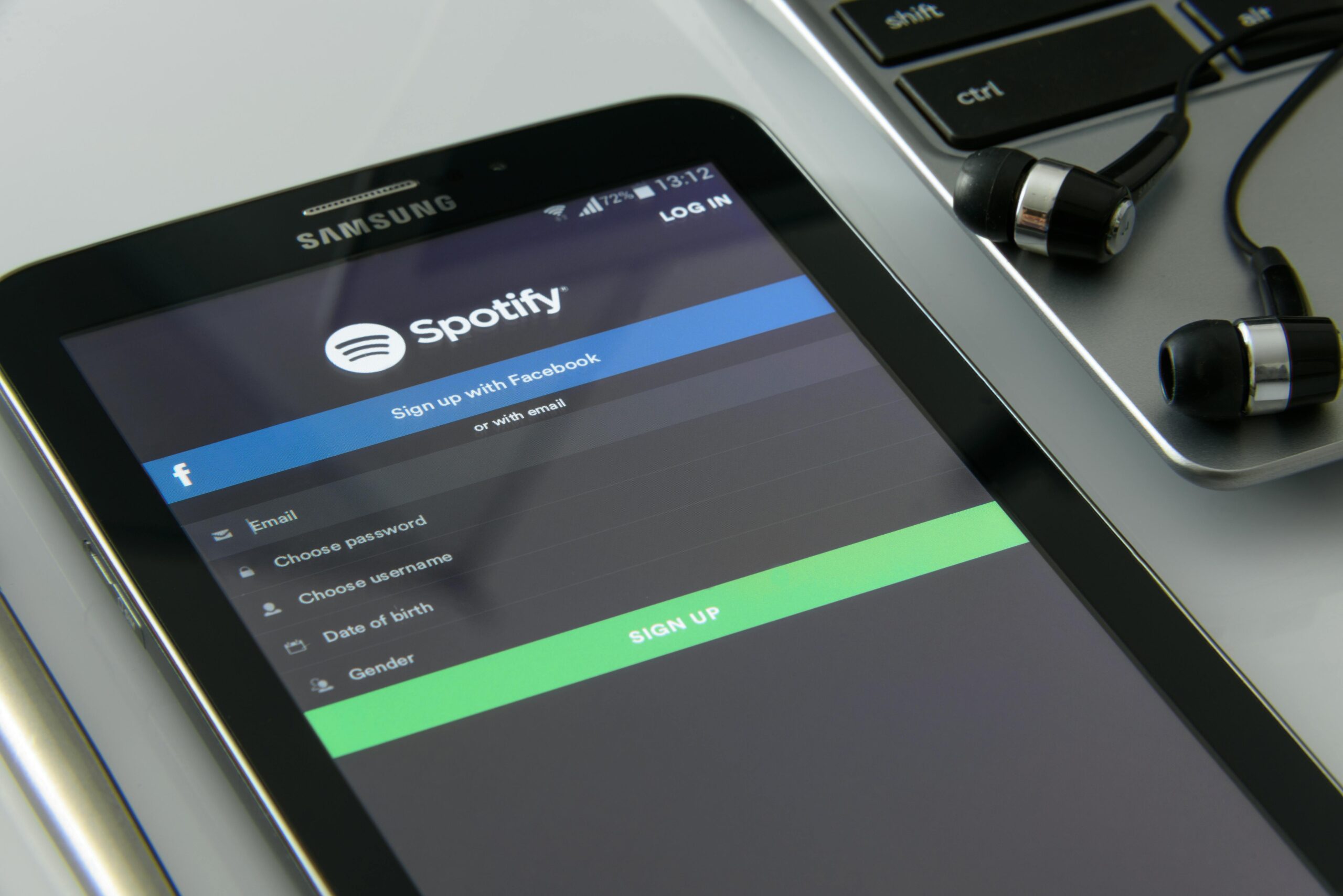 Read more about the article Spotify Wrapped 2025: What to Know