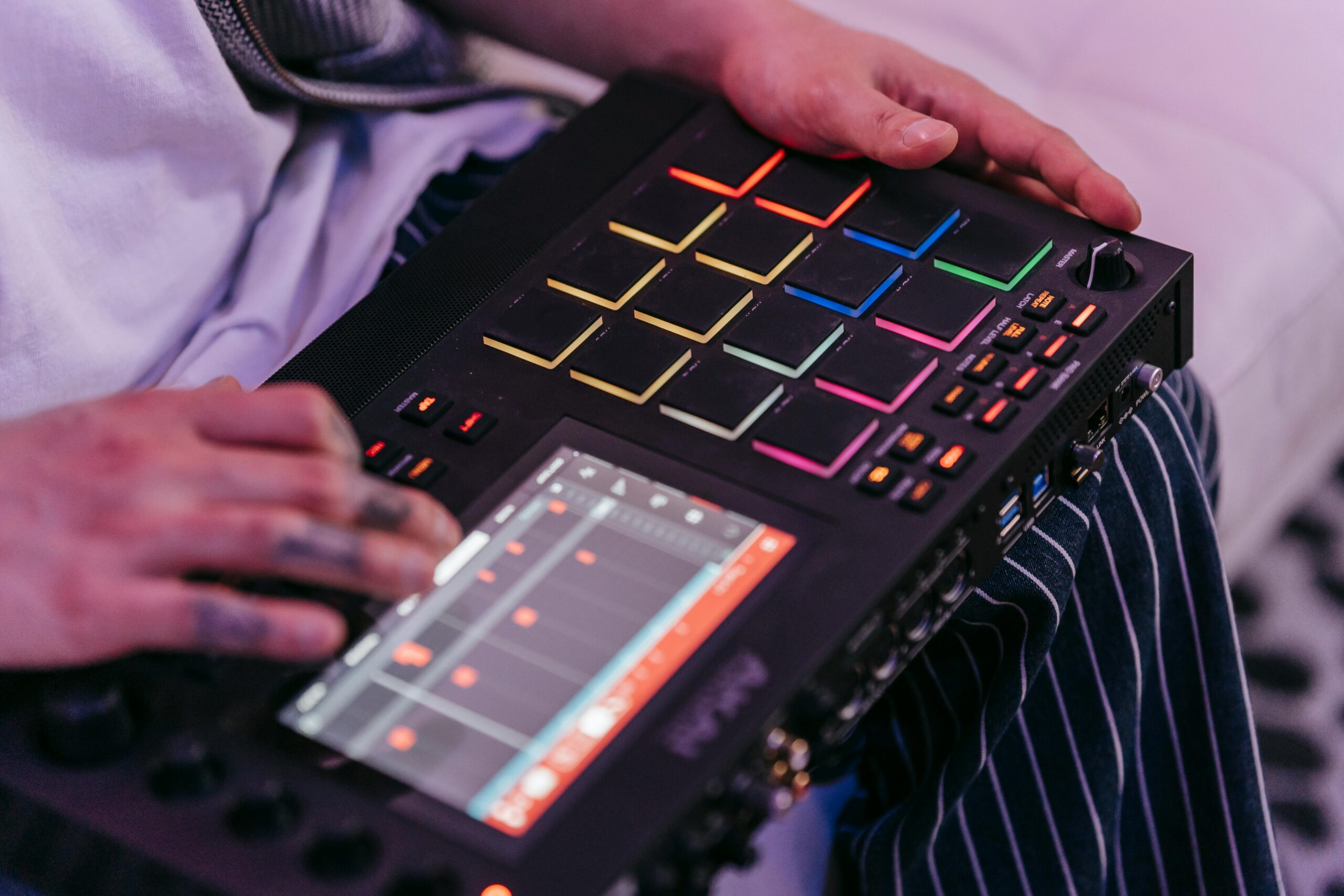 Read more about the article How to Begin Producing Music in 2025